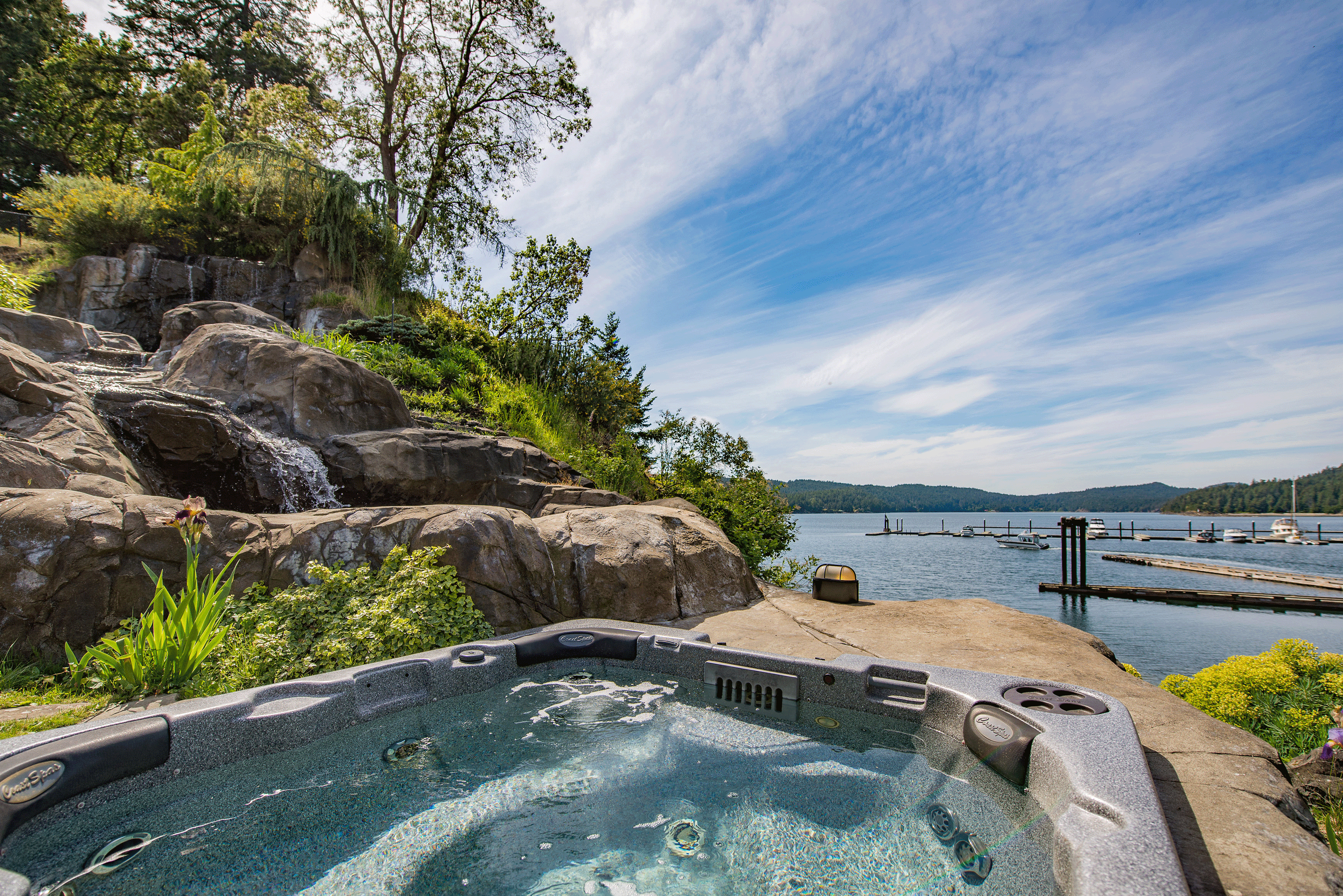 jacuzzi overlooking water