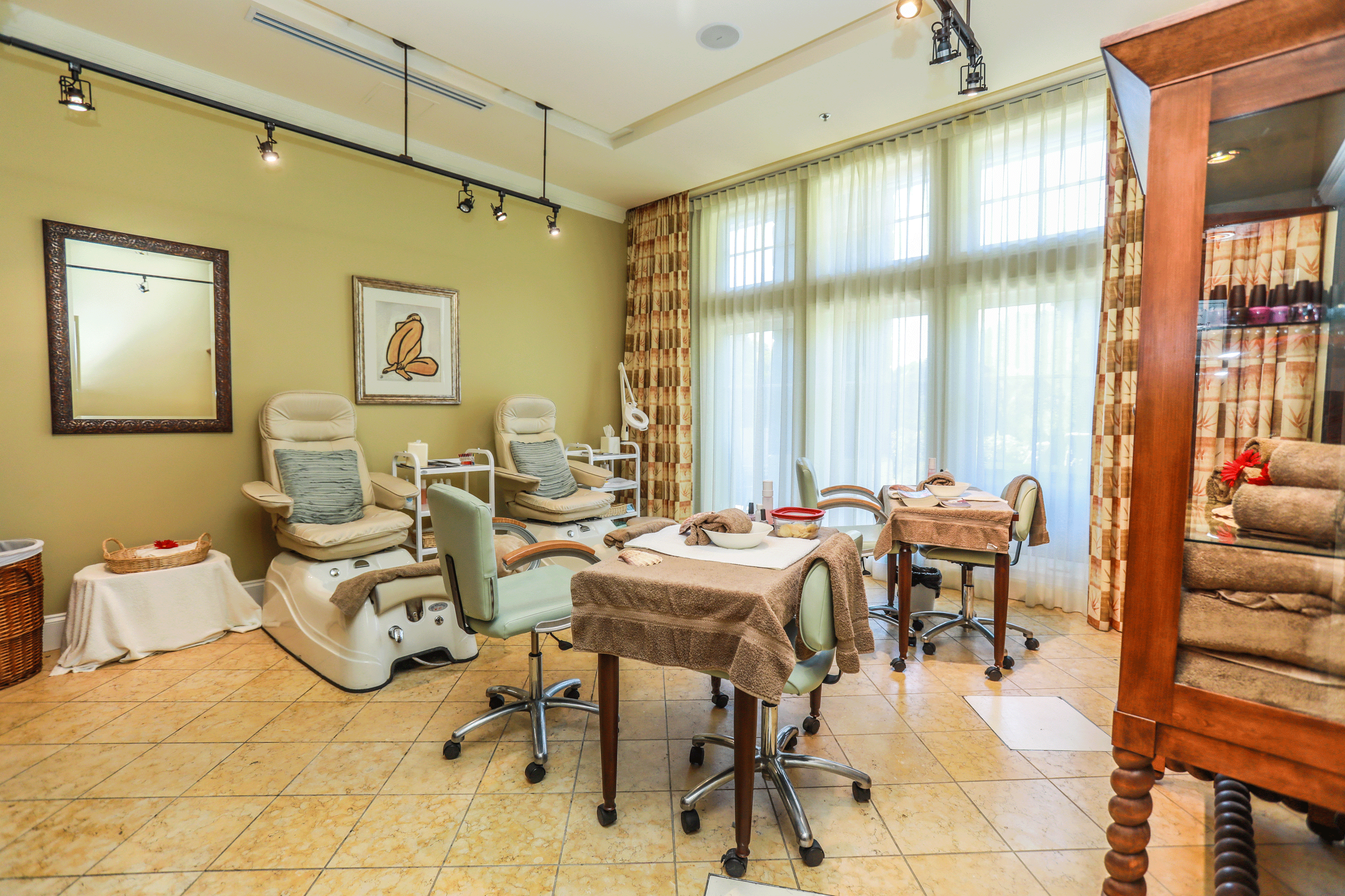 spa seating area