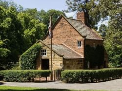 Exterior of Captain Cooks cottage near Brady Hotel Jones Lane
