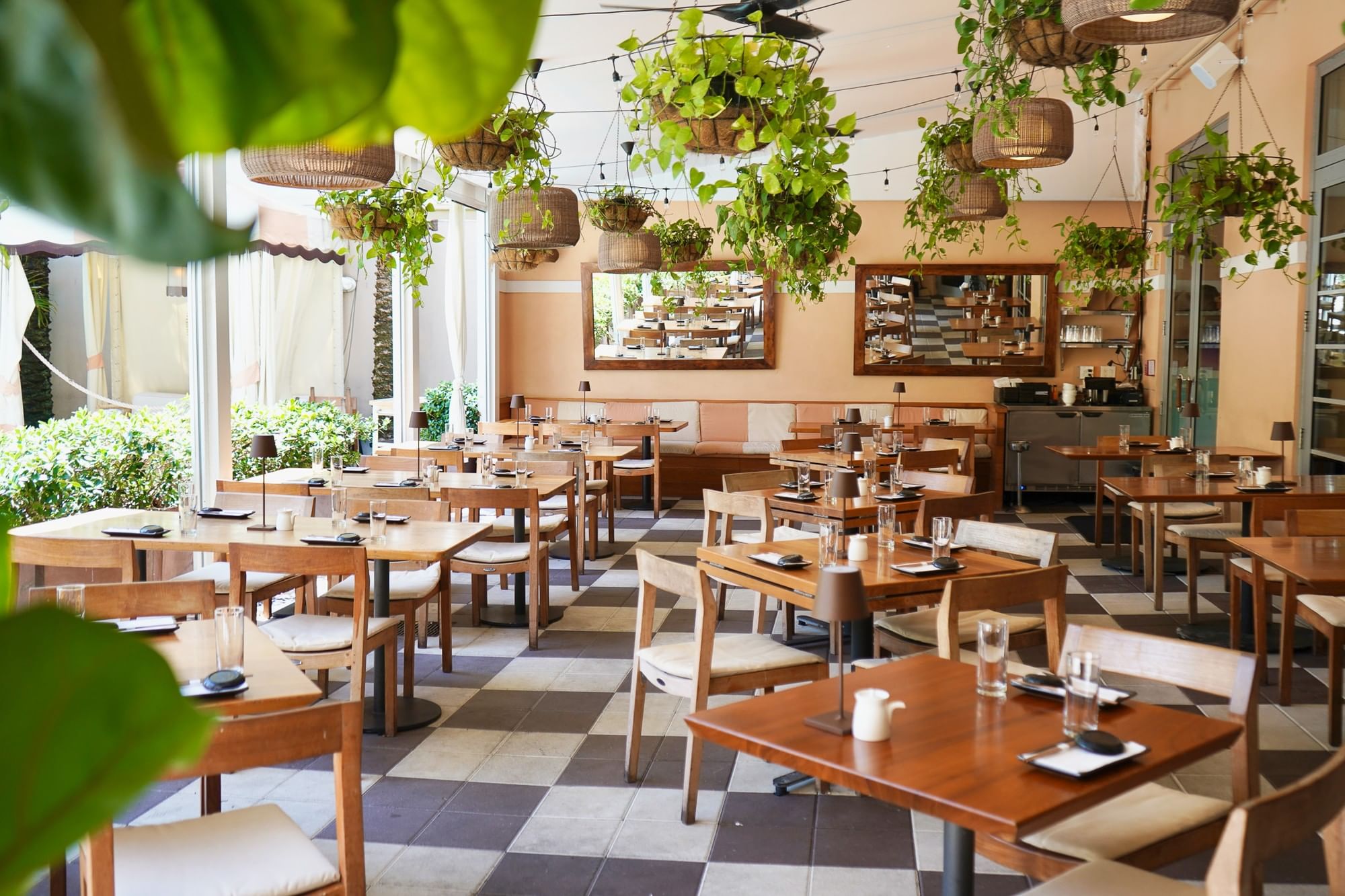 Plymouth Hotel Miami — gallery preview 2