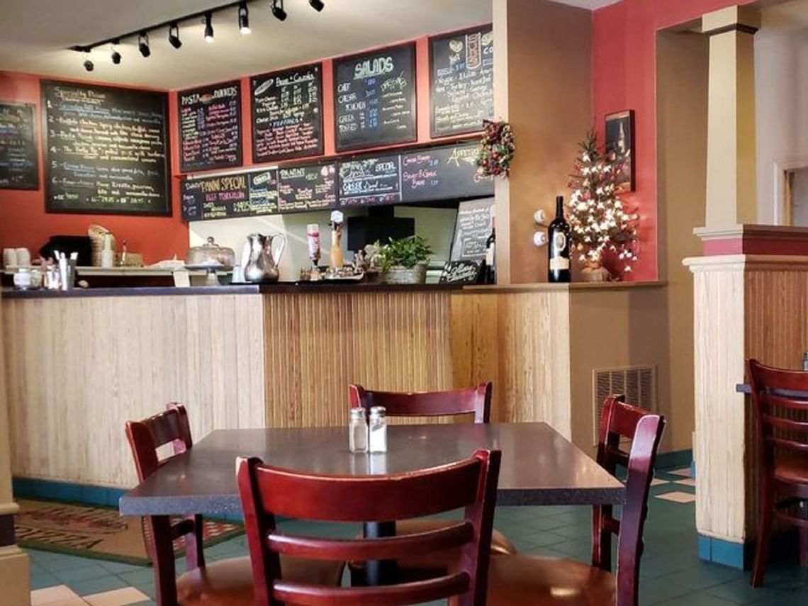 Christos' Pizza & Pasta Green Mountains VT Restaurant