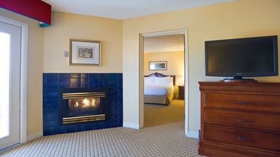 A fireplace in Executive Suite at Music Road Resort