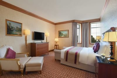 junior suite bedroom lateral view