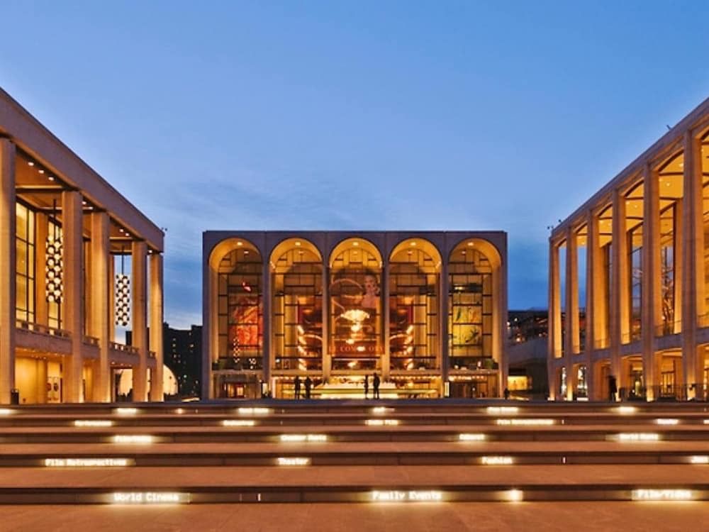 entrance to lincoln center plaza in new york city