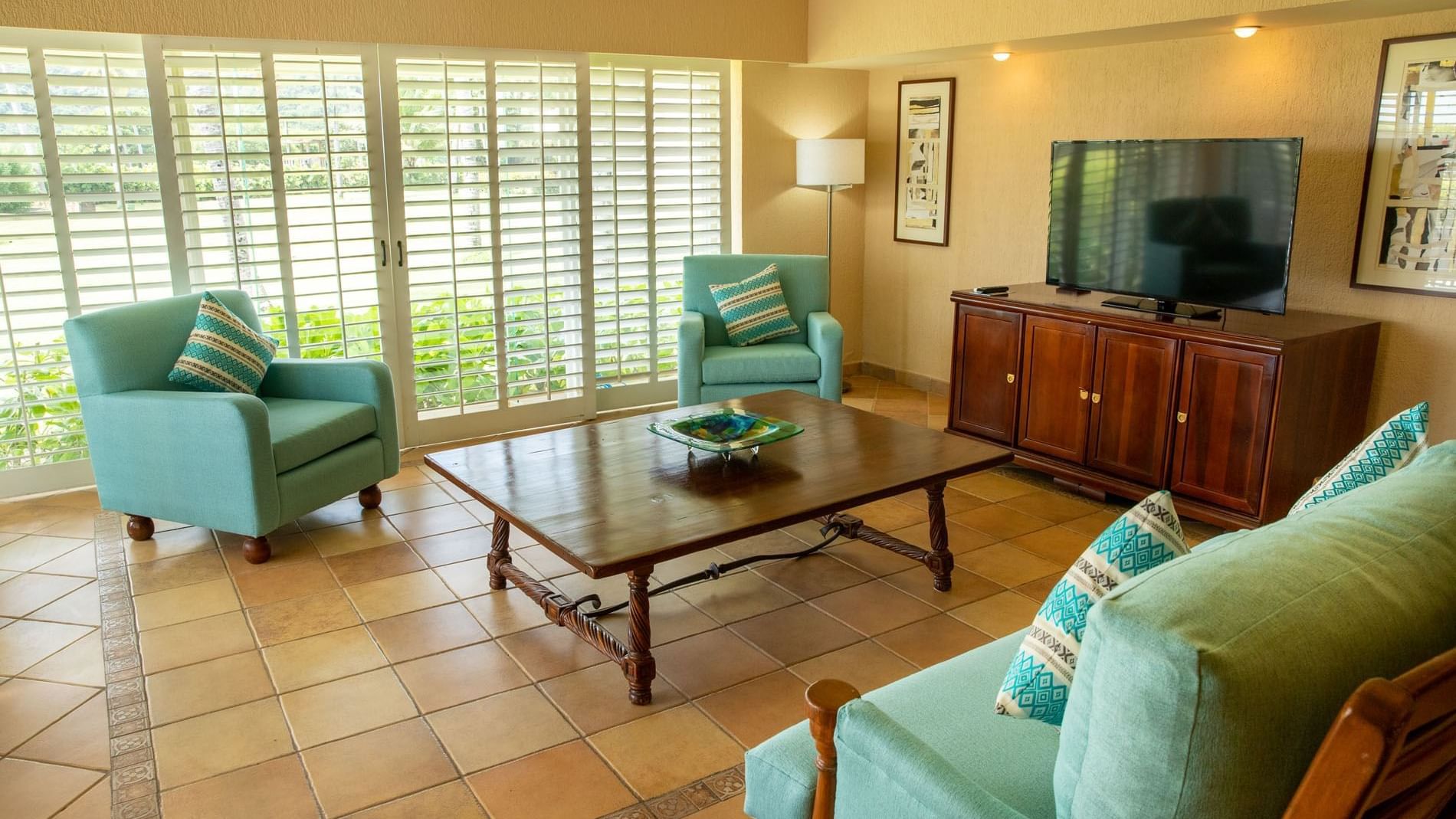 Lobby & lounge of Bungalow King Garden View at Mundo Imperial