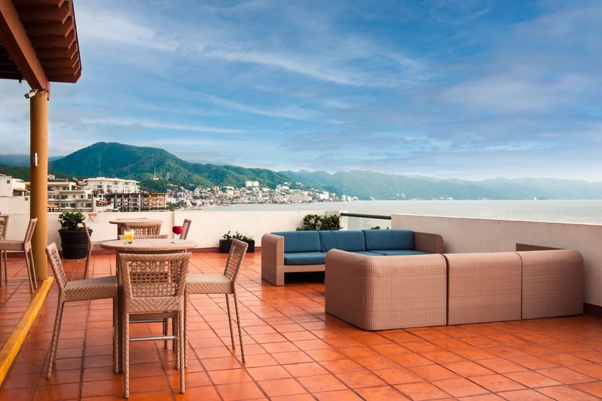 Dining area of Sky Bar Lounge at Plaza Pelicanos Grand Beach Resort