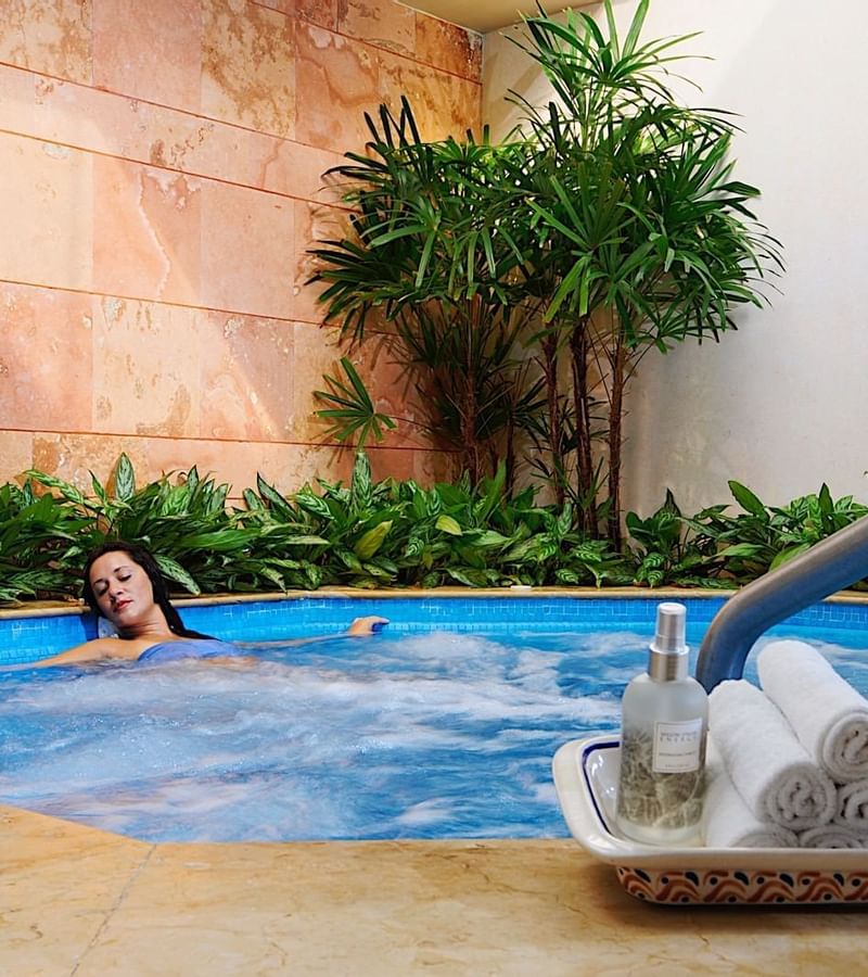 Hot tub at the Spa in Princess Mundo Imperial