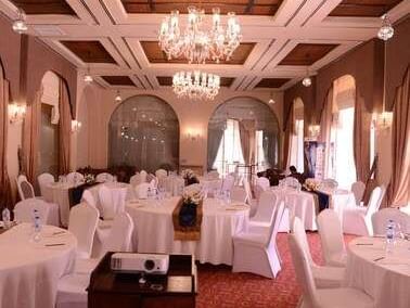 Table arrangement in Kehkashan 3 room at Islamabad Serena Hotel