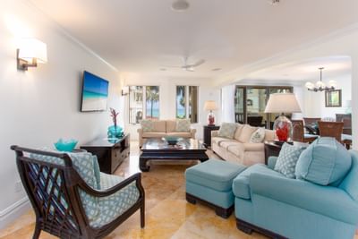 Living room in 3 Bedroom Ocean View at Somerset On Grace Bay