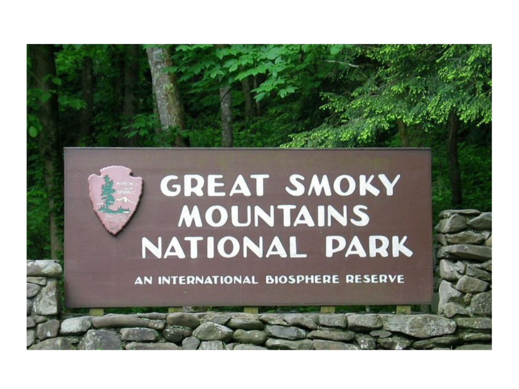 The entrance sign for Great Smoky Mountains National Park near the Wander Hotel