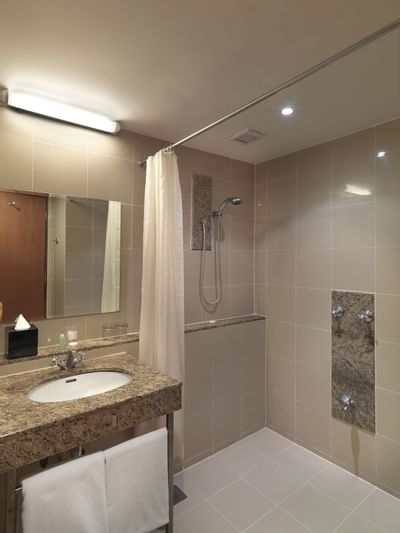Bathing area of Superior room at Hotel Capitol Kuala Lumpur