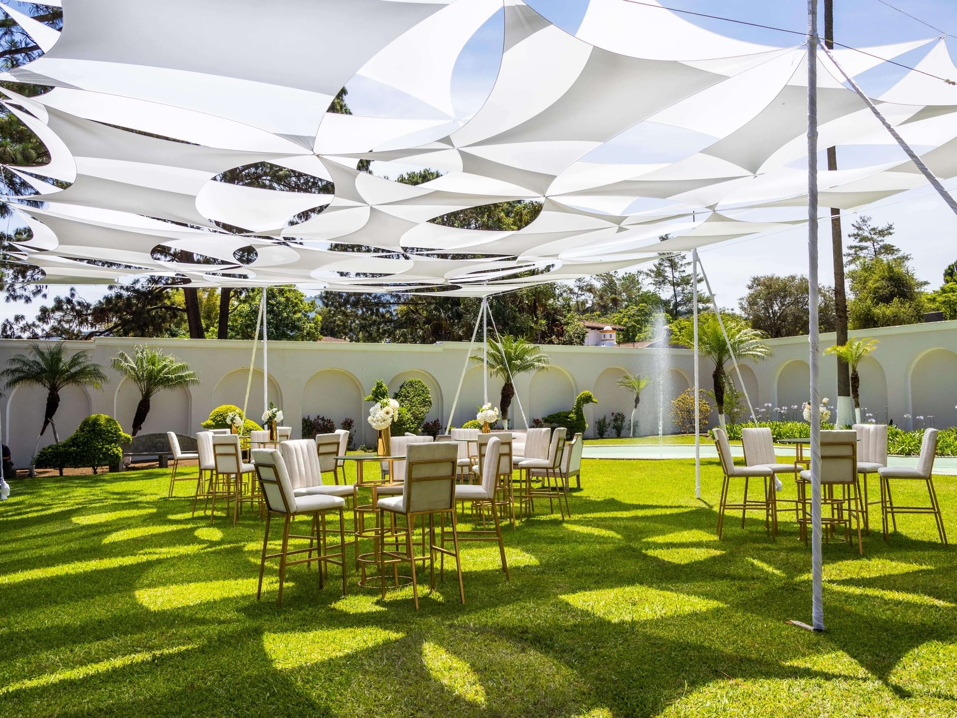 Food and Drinks - Tikal Futura Events & Catering