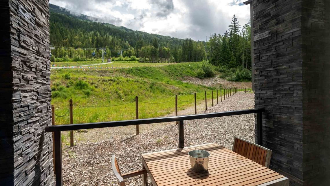 Studio Suite, 1 King Bed, Sofa Bed Sutton Place Revelstoke