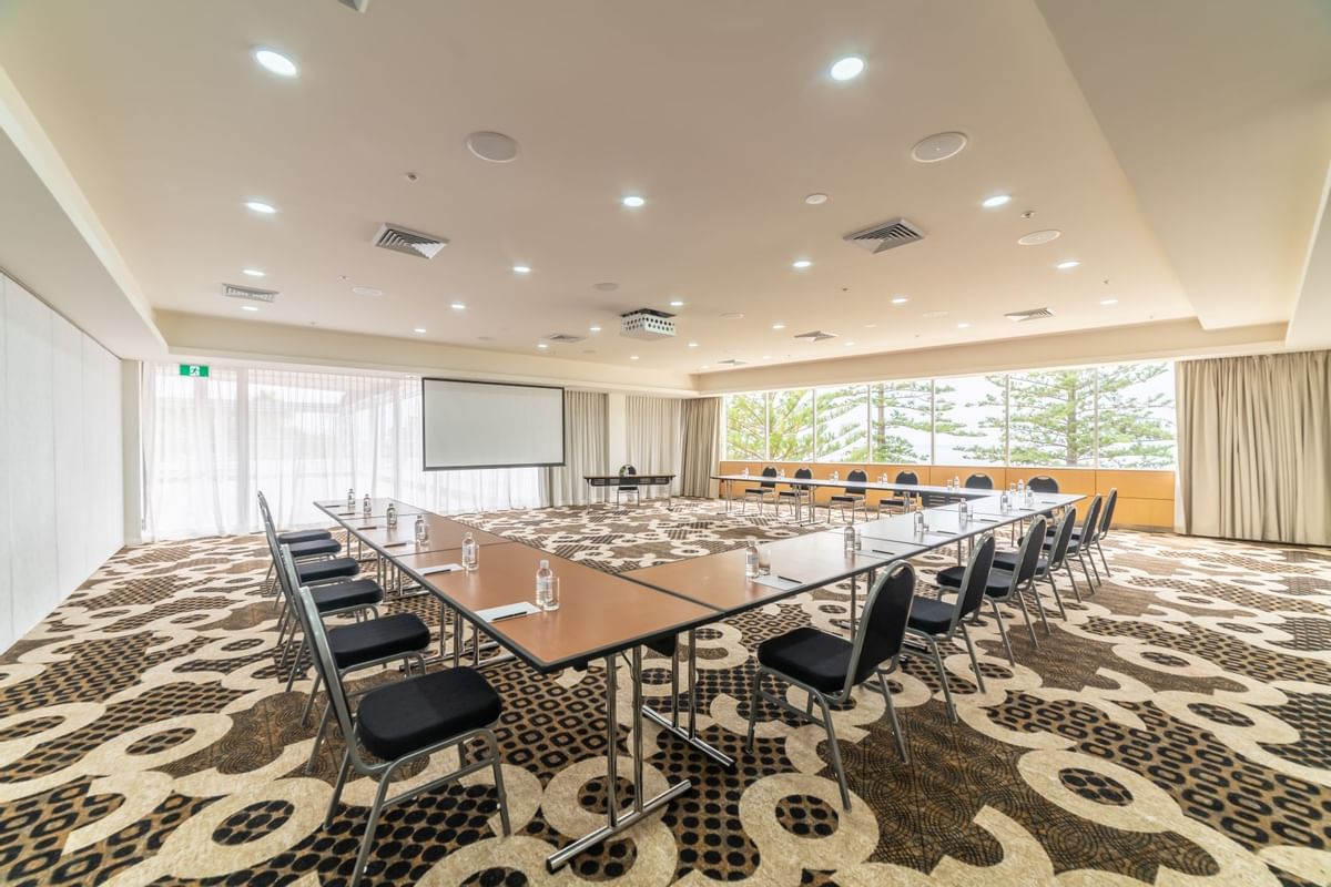 Novotel Wollongong Northbeach U Shape Conference Table