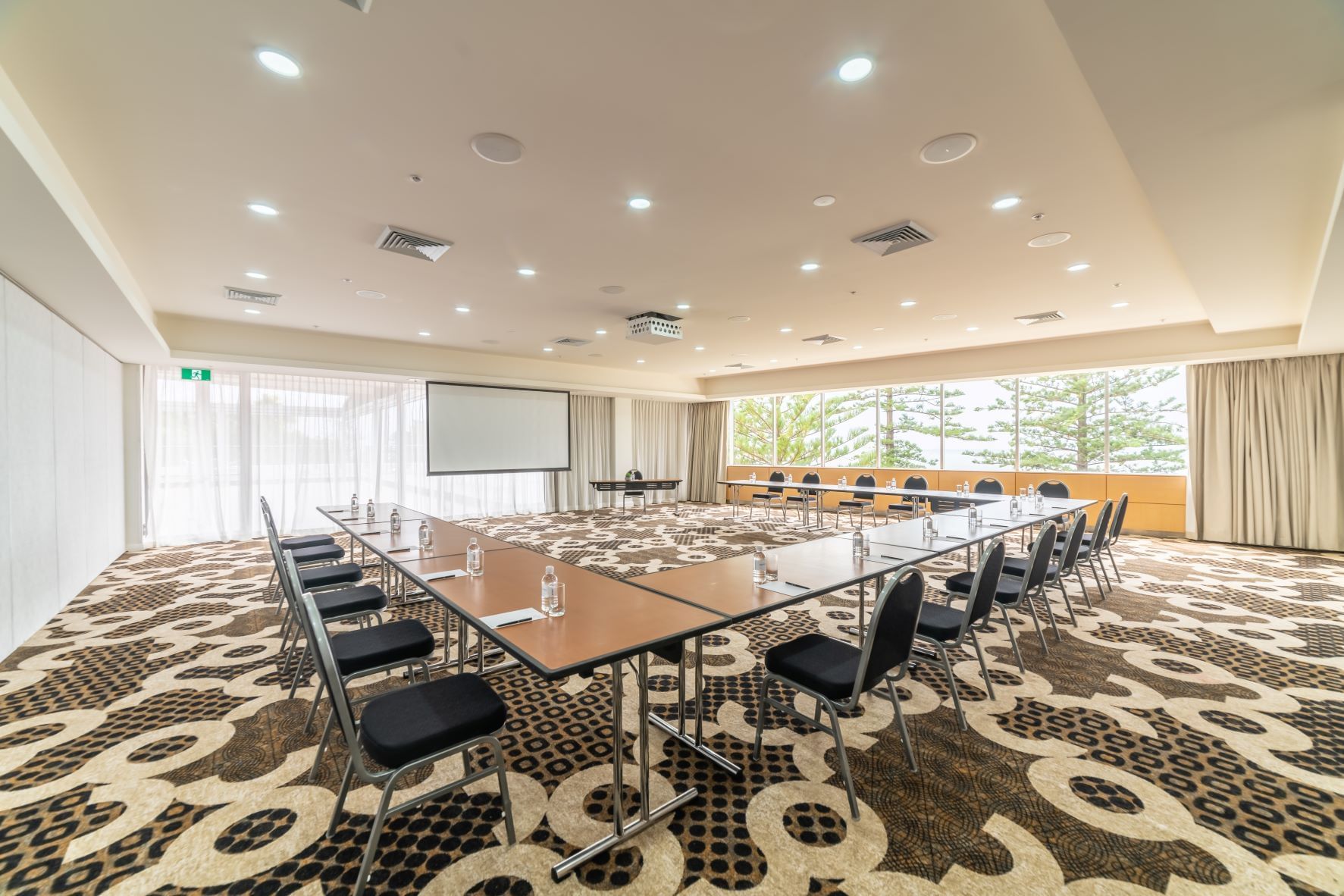 Novotel Wollongong Northbeach U Shape Conference Table 