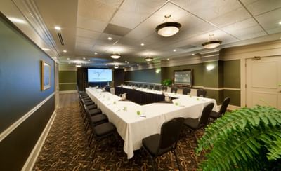 U-shape table set-up in Thomas Bennett at Varscona Hotel on Whyte