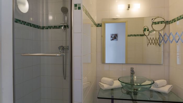 Bathroom in Hotel Villancourt at The Original Hotel