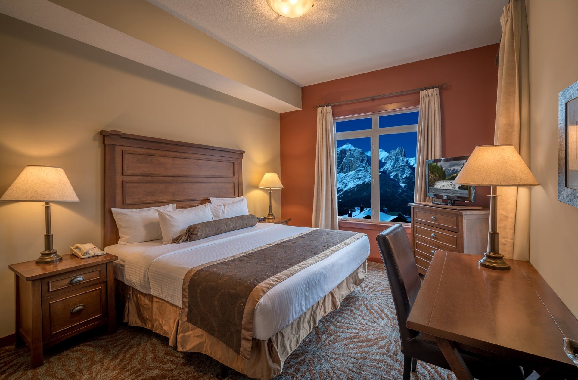 One Bedroom Mountain View Suite at Blackstone Mountain Lodge