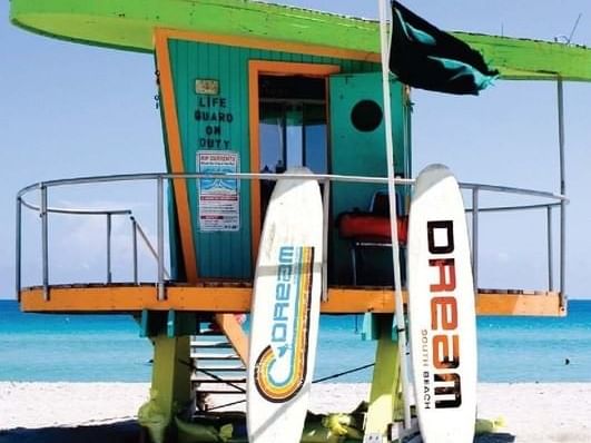 Life Guard Hut with 2 surfboards at Dream South Beach