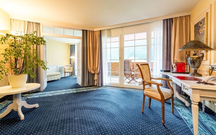 Komfort Superior Suite Wohnbereich Gustav Klimt im Wellnesshotel ...liebes Rot-Flüh