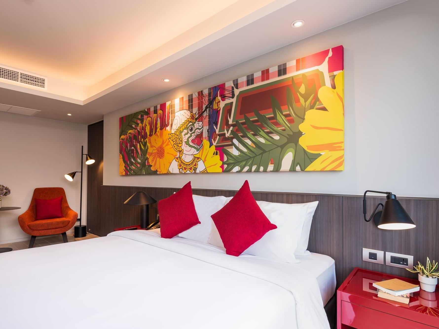 King bed in the Premier Room at Maitria Hotel Rama 9 Bangkok