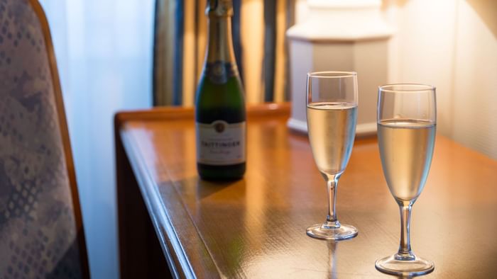 An image of glasses of champagne at Hotel Frisia