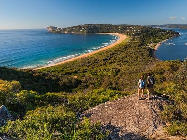 Couple in Kuring-Gai Chase National Park near Nesuto Hotels