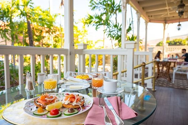 Breakfast table at the Plantation Inn, hawaii