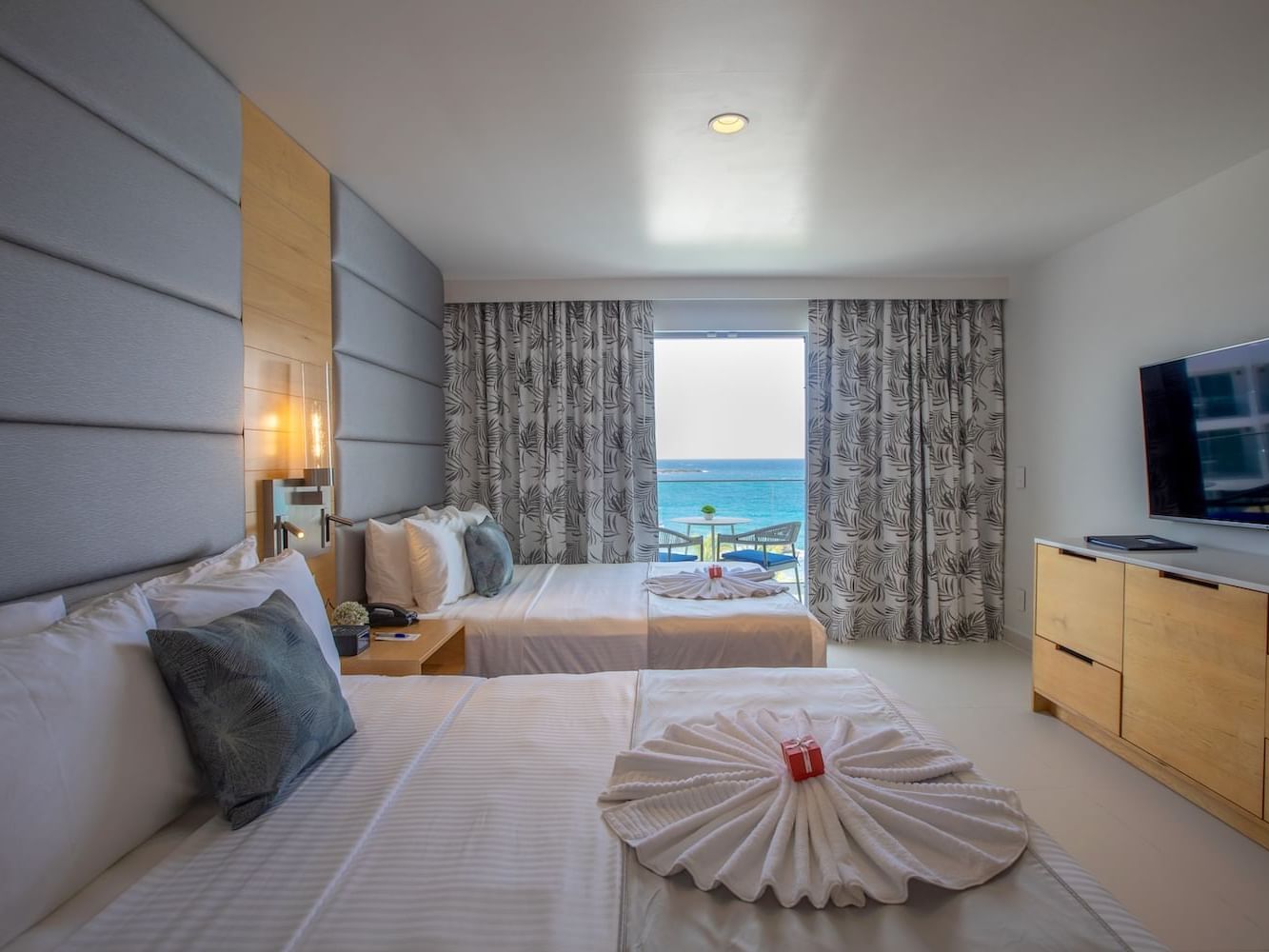 Queen Double Oceanview Guestroom, The Morgan Resort Spa Village