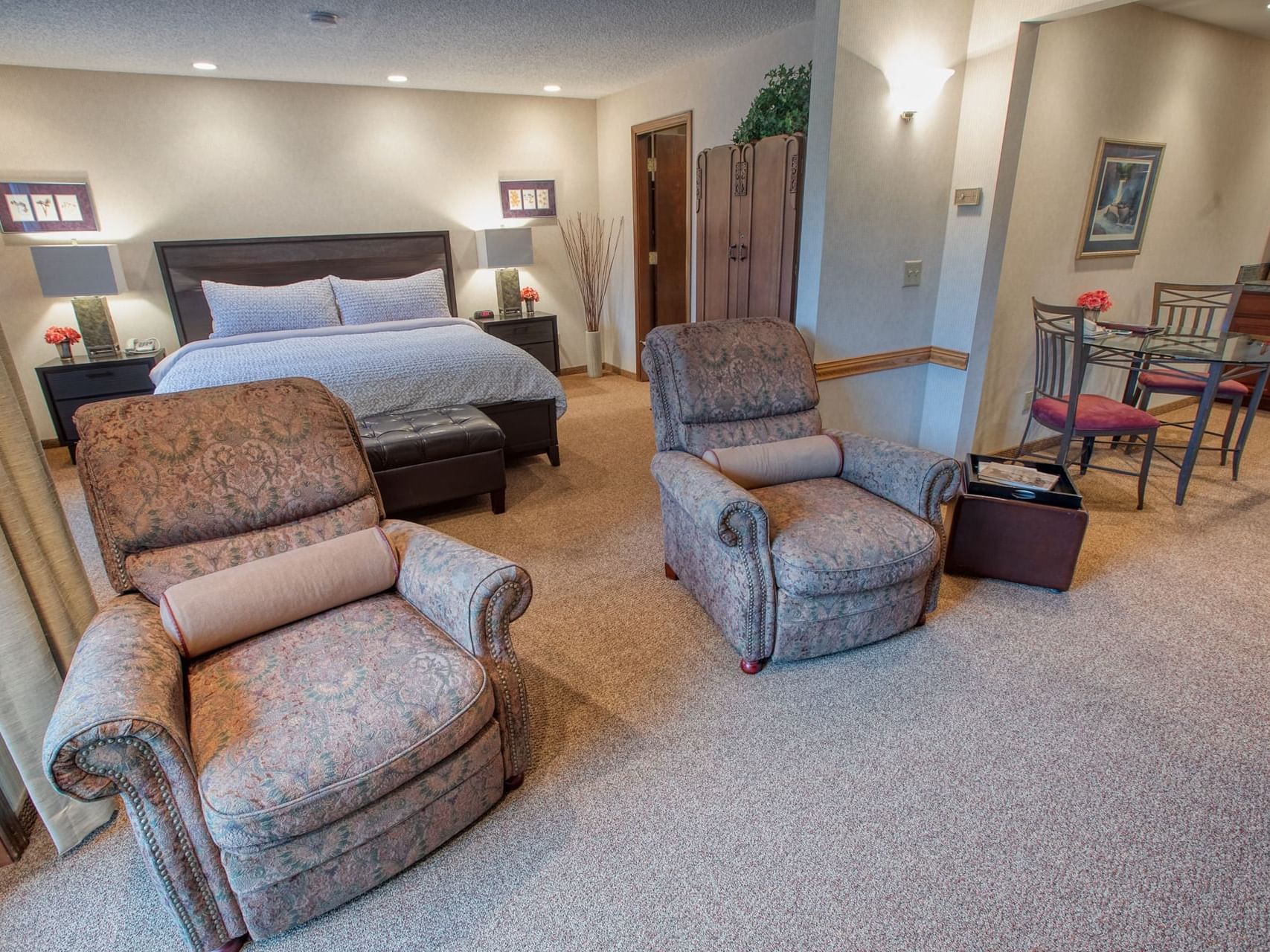 View of Jacuzzi Suite at Sophie Station Suites