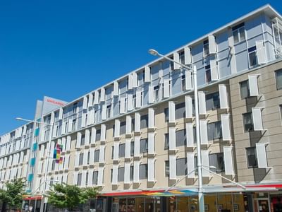 UniLodge @ ANU - Davey Lodge front