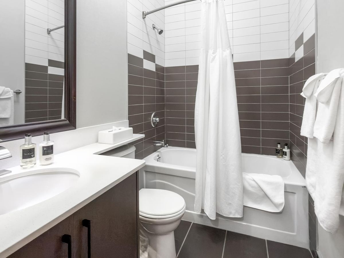 Bathroom with bathtub and toilet.