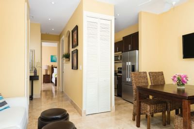 Hallway and kitchen of 1 Bedroom Junior Suite at Windsong Resort On The Reef