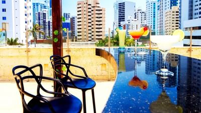 bar en terraza de hotel en bocagrande