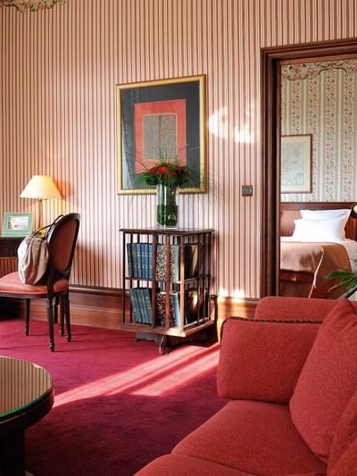 Salon rouge Suite Junior.