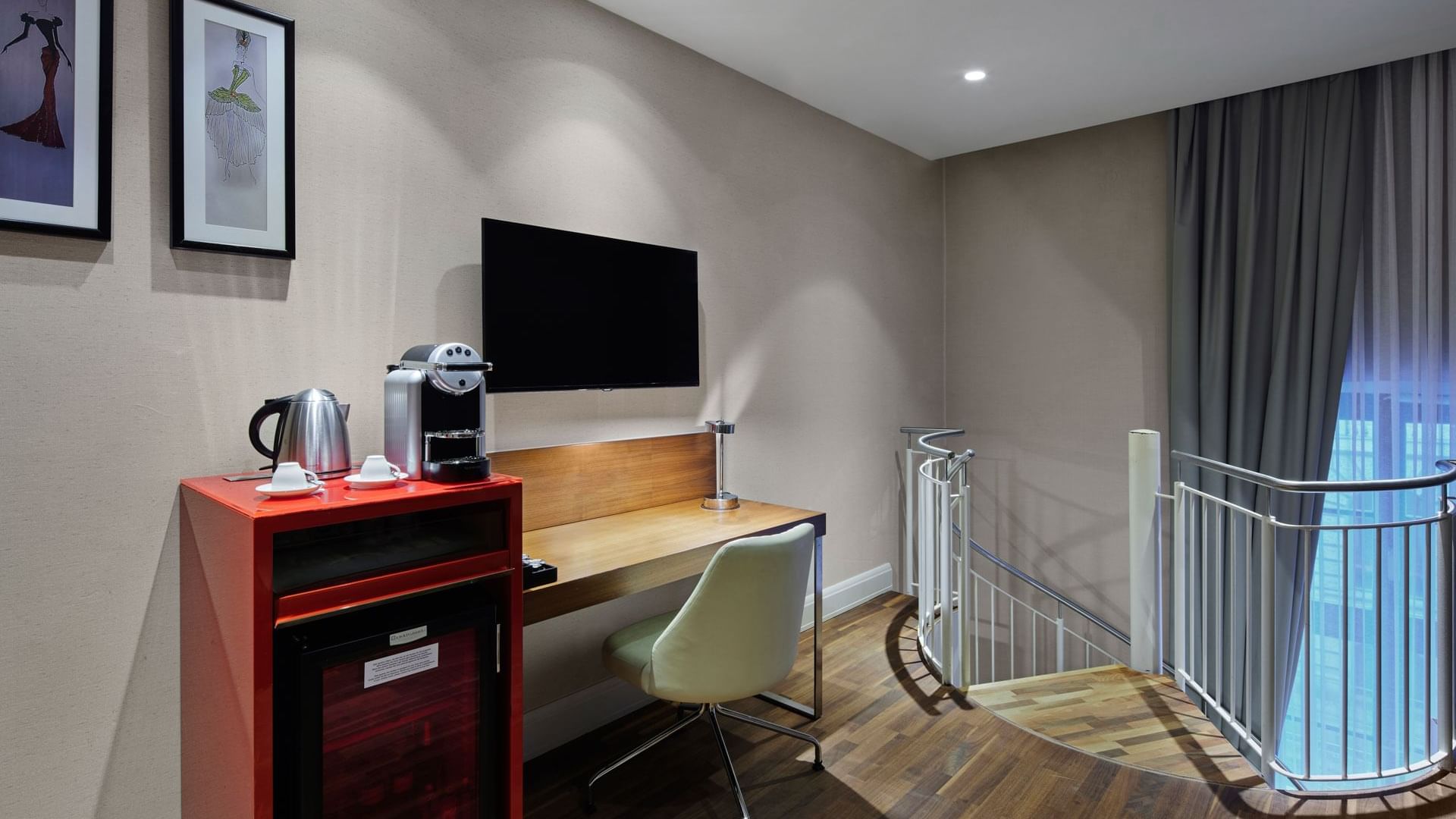 Workspace with Nespresso machine in Junior Duplex Suite at Titanic Gendarmenmarkt Berlin