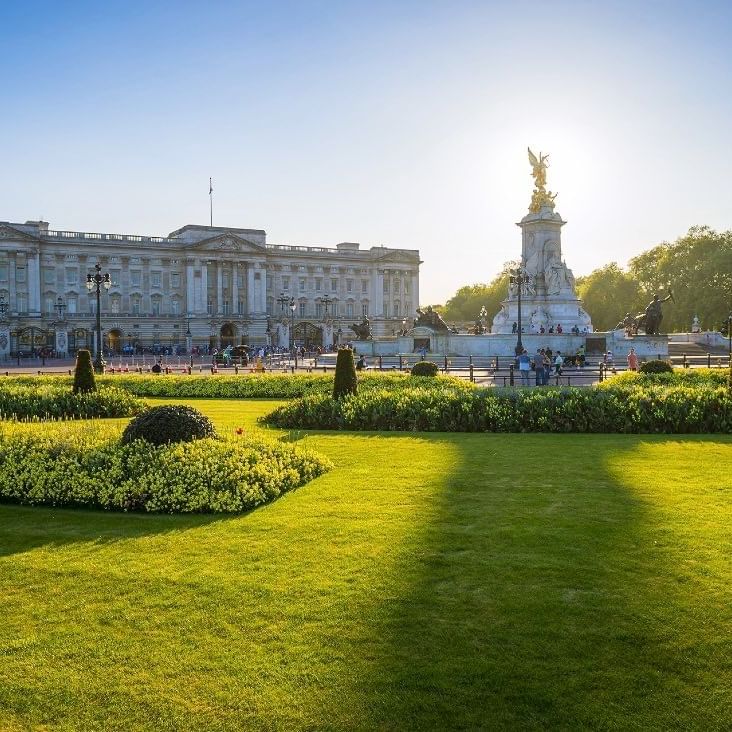 Buckingham Palace - WARWICK CORPORATE