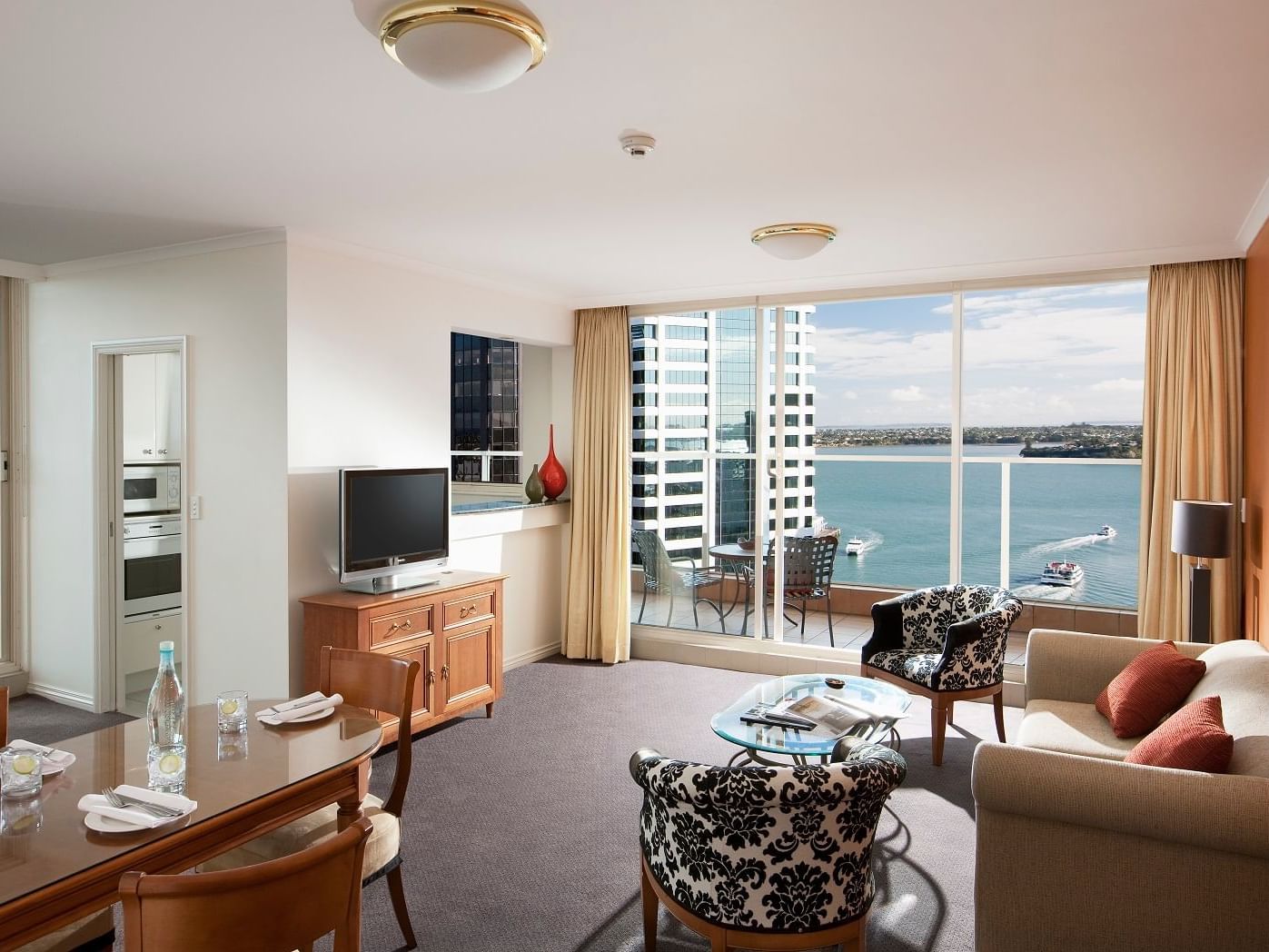 Quay_West_Suites_Auckland_Grand_Corner_Two_Bedroom_Lounge
