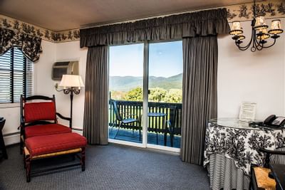 deluxe king with fireplace view