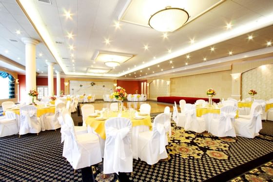 Banquet table set-up at wedding venue at Honor’s Haven Retreat
