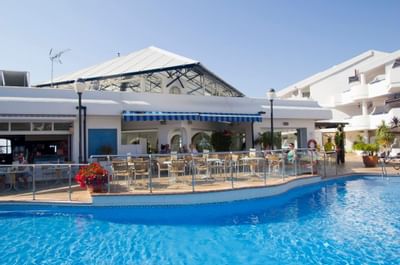 Sahara Sunset Outdoor Pool Bar