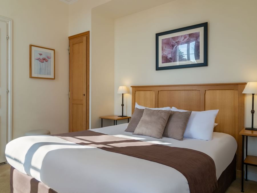 Double comfort room at The Originals Hotels