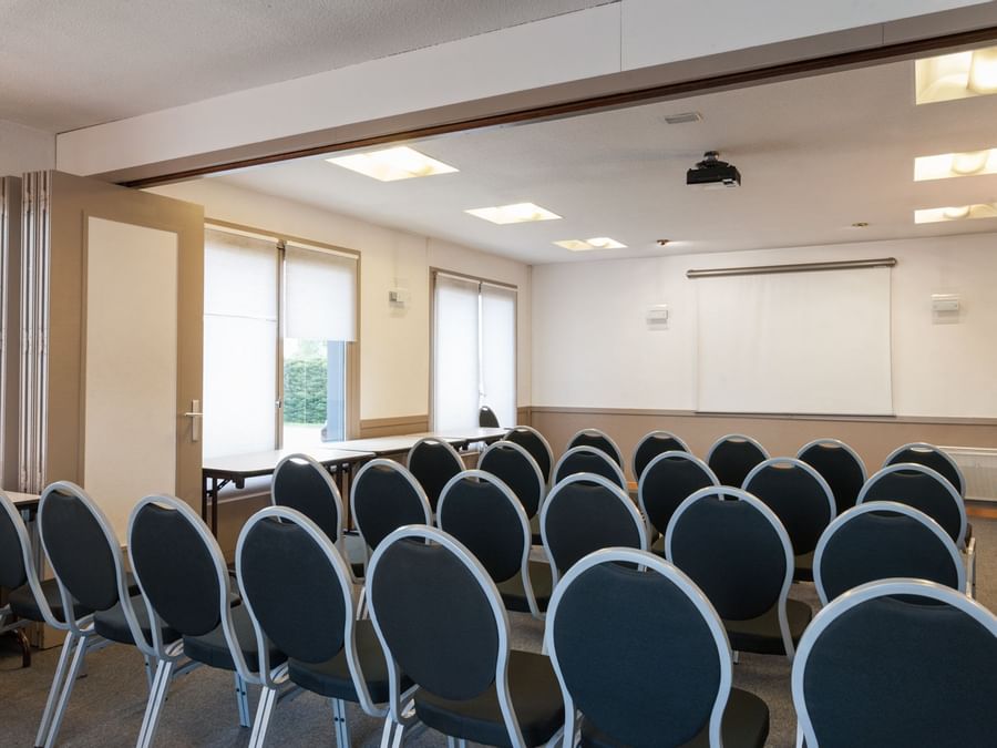 Theater setup meeting room at hotel rouen south oissel