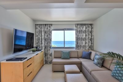 Junior Oceanfront Suite lounge, The Morgan Resort Spa Village