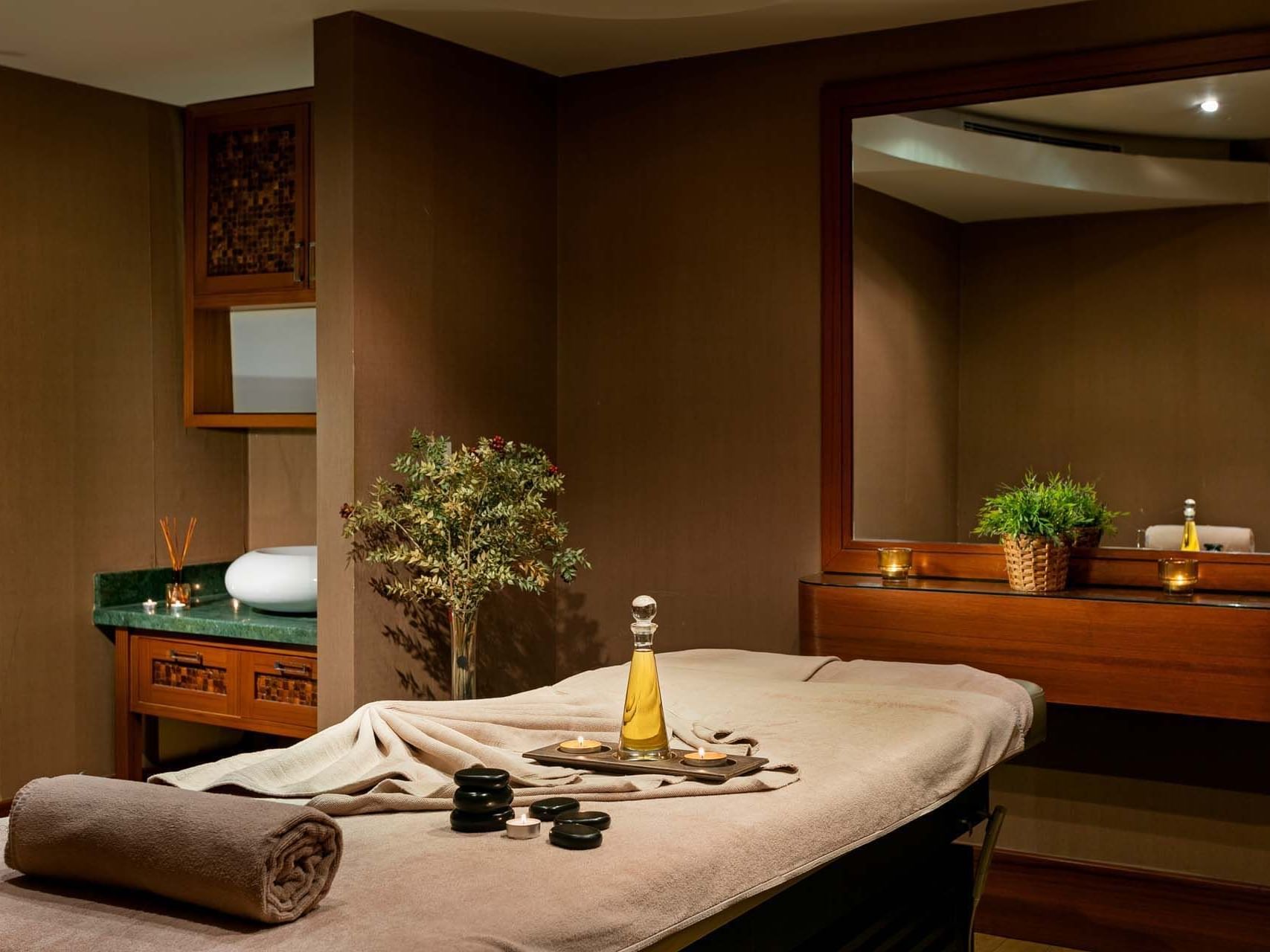 Titanic Business Kartal’da, özel yağlar ve yumuşacık havlularla hazırlanmış spa keyfi sizi bekliyor