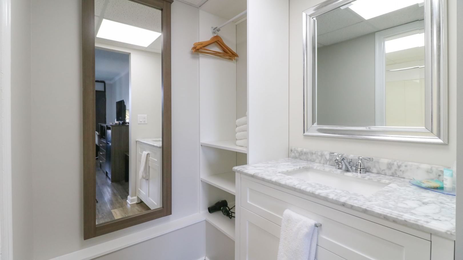 Atlantic Oceanside Deluxe Double Bed Room