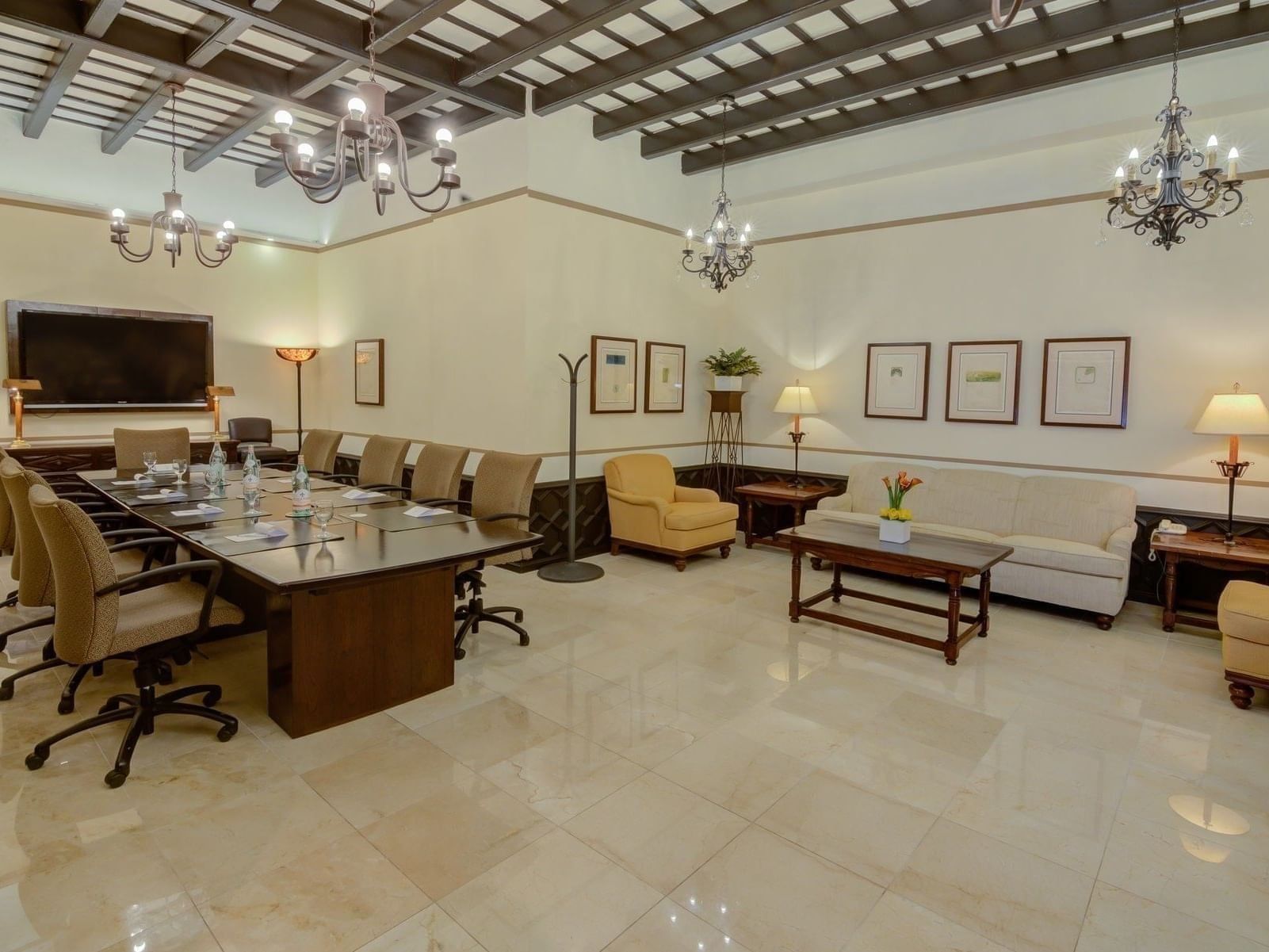 ＣＯＮＶＥＮＴＯ　ＬＯＵＮＧＥ Executive Boardroom | Hotel El Convento