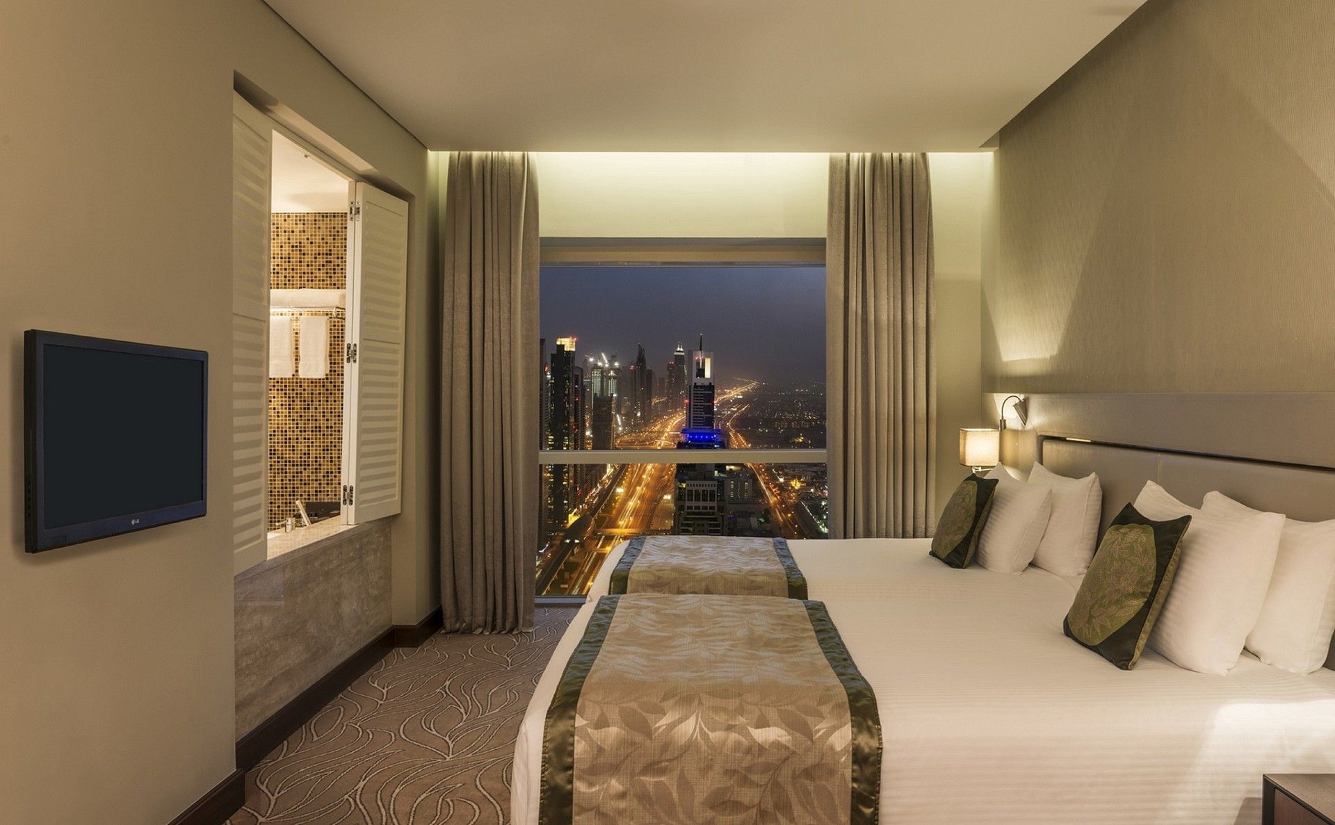 Superior Twin Room at The Tower Plaza Hotel Dubai