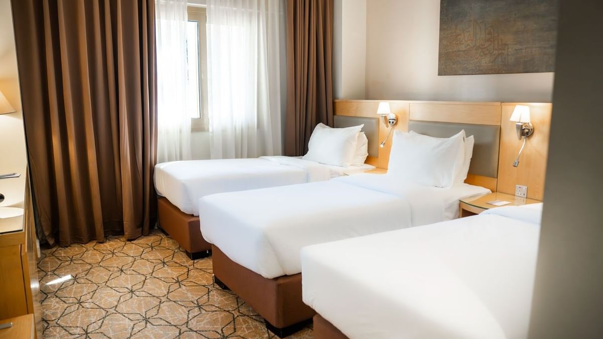 غرفة ثلاثية قياسية 1