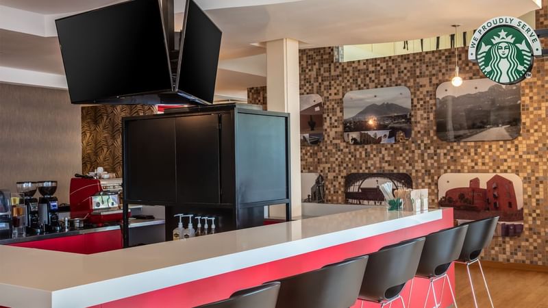 Bar counter in La Isla at Fiesta Inn Monterrey Fundidora